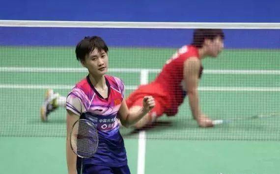 通过一个精 通过一个精