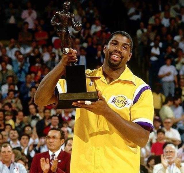 也展示了他 也展示了他