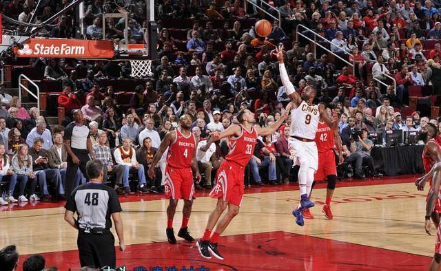 制造错位 制造错位