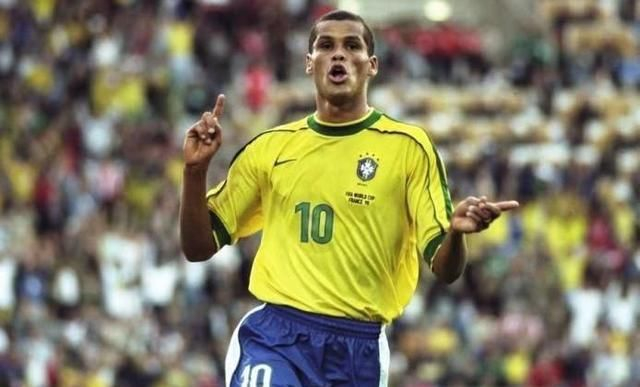 詹姆斯并非 詹姆斯并非